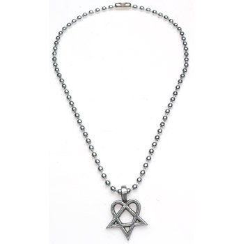 This jewellery is individually sized. One of a ran