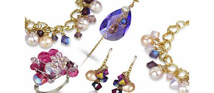 Design and createyour own collection of designer jewellery at the UKs largest jewellery school based in the heart of Londons jewellery quarter, Hatton Garden. Become a jewellery designer for the day and make a complete set of professional quality je