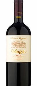 Founded by Isaac Muga Martínez and his wife, Auro Caño in 1932, in Haro, at the western end of Rioja Alta. The best grapes are selected for the Especial blend, and aged for 6 months in large vats, before 30 months in small oak barrels, and a furthe