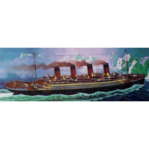 Unbranded R.M.S. Titanic plastic kit 1:570