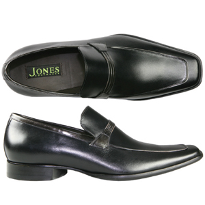 A classic loafer from Jones Bootmaker. Features simple saddle strap, squared off toe and a stitched 