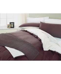 Includes duvet cover and 2 pillowcases. 50% polyes